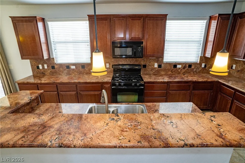 10503 Bella Camrosa, Las Vegas, NV 89141