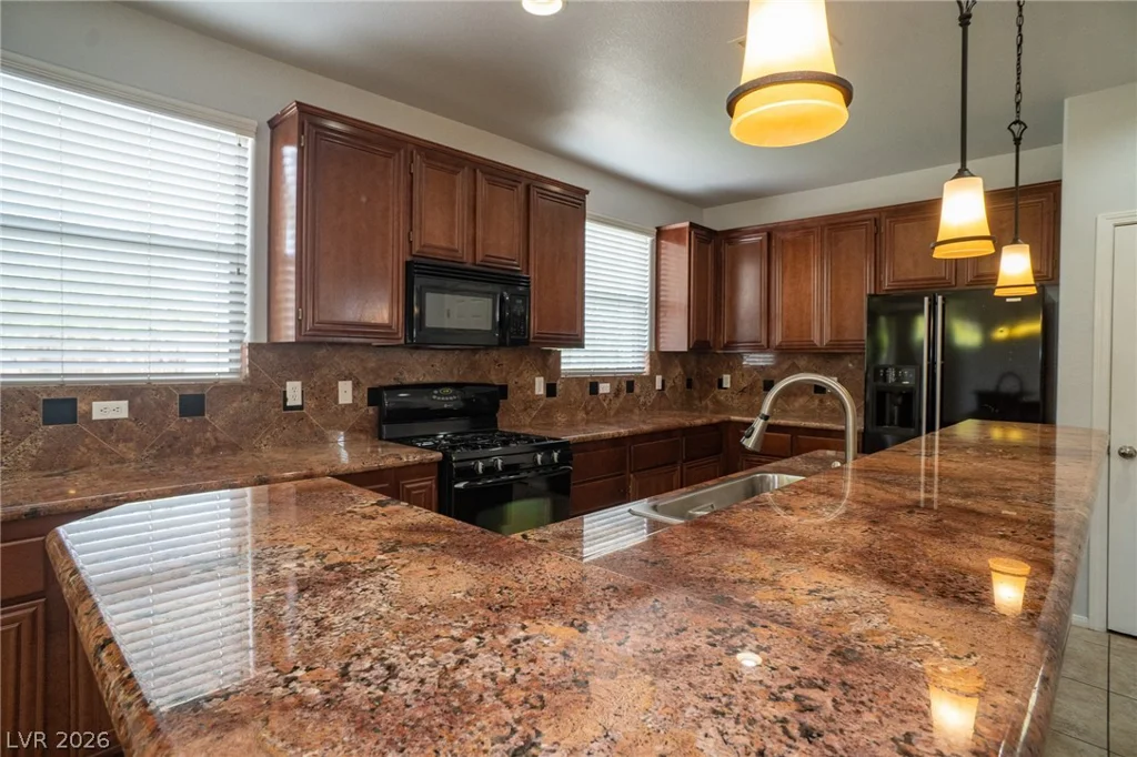 10503 Bella Camrosa, Las Vegas, NV 89141