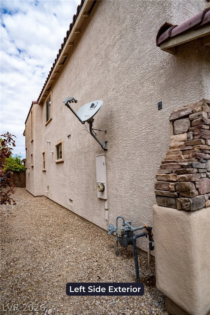 10503 Bella Camrosa, Las Vegas, NV 89141