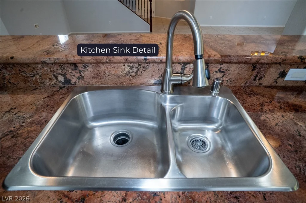 10503 Bella Camrosa, Las Vegas, NV 89141