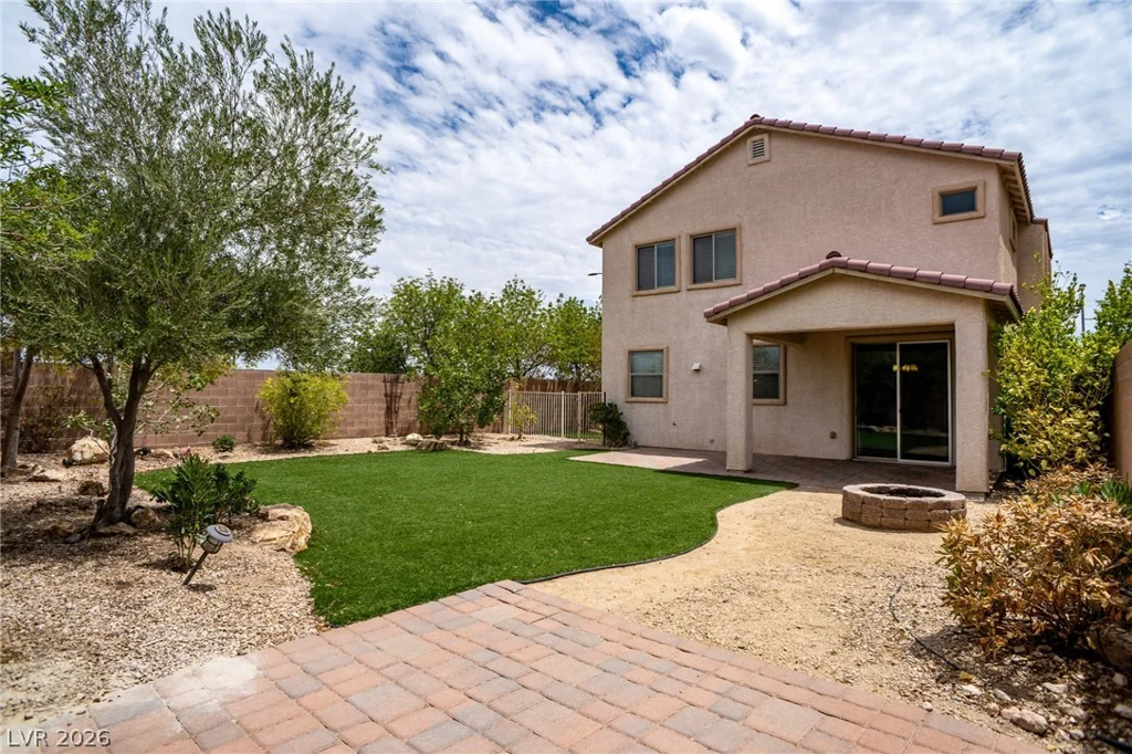 10503 Bella Camrosa, Las Vegas, NV 89141