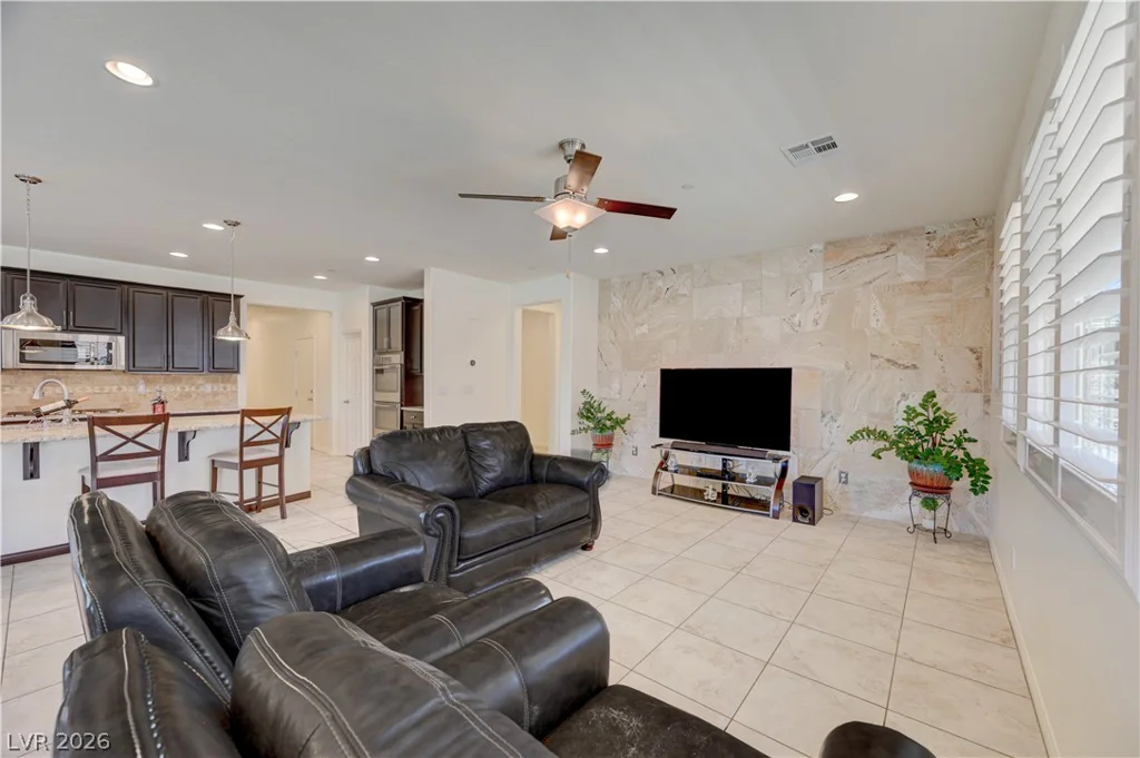 1098 Water, Henderson, NV 89011