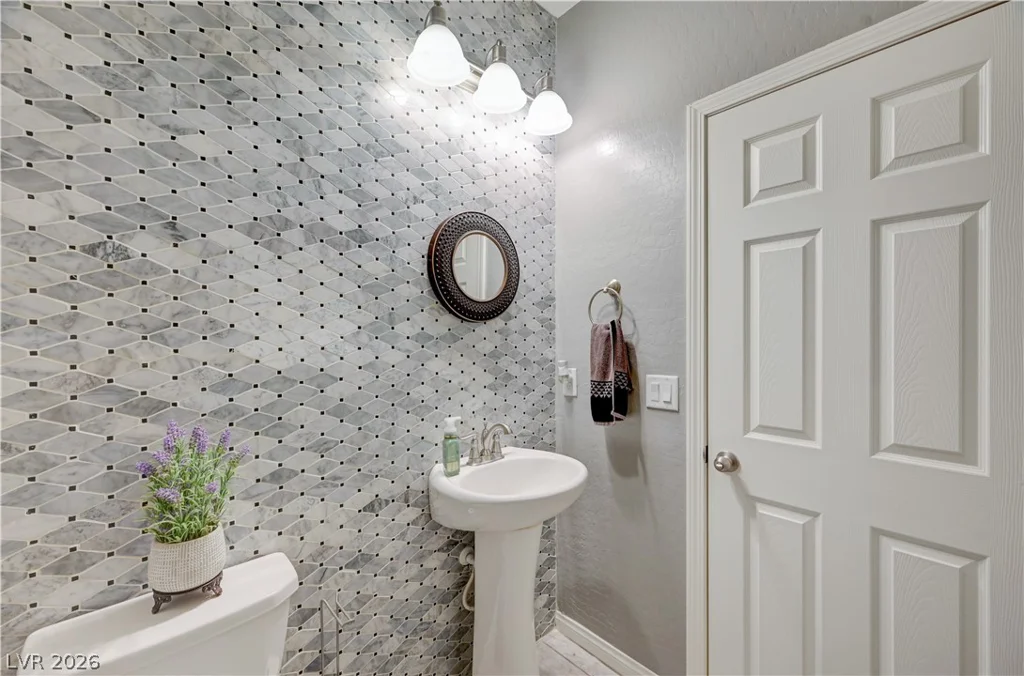 1098 Water, Henderson, NV 89011