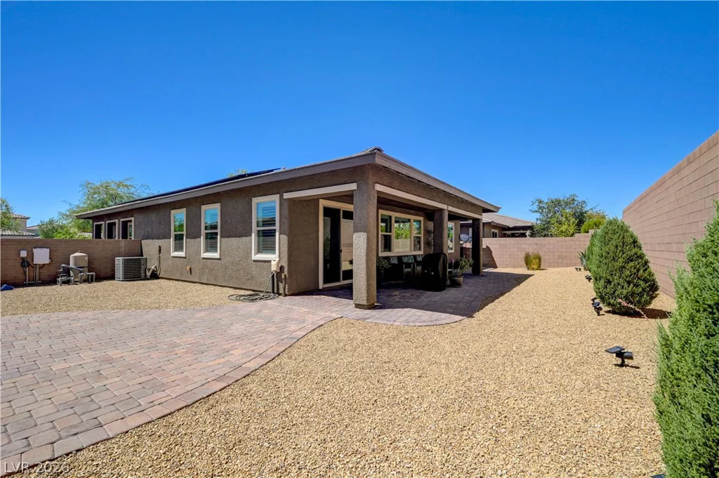 1098 Water, Henderson, NV 89011