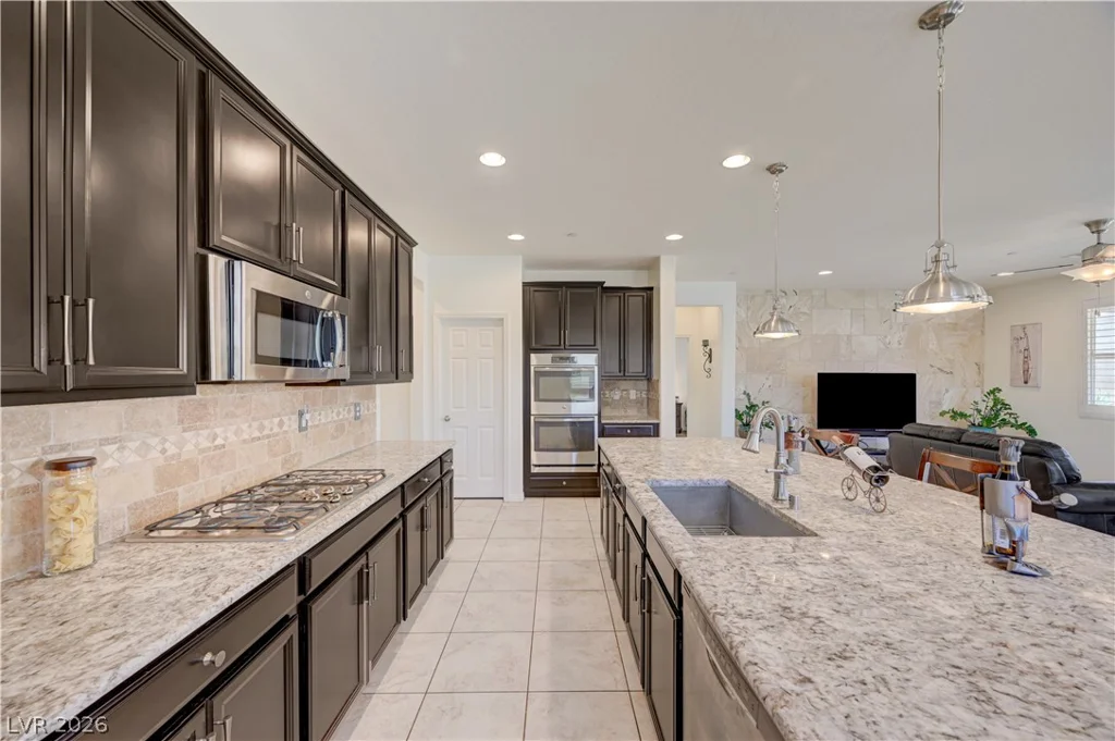1098 Water, Henderson, NV 89011