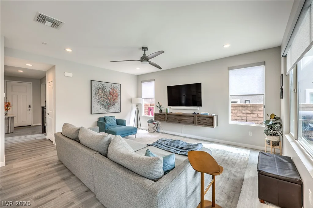 2592 Iron Crest, Las Vegas, NV 89138