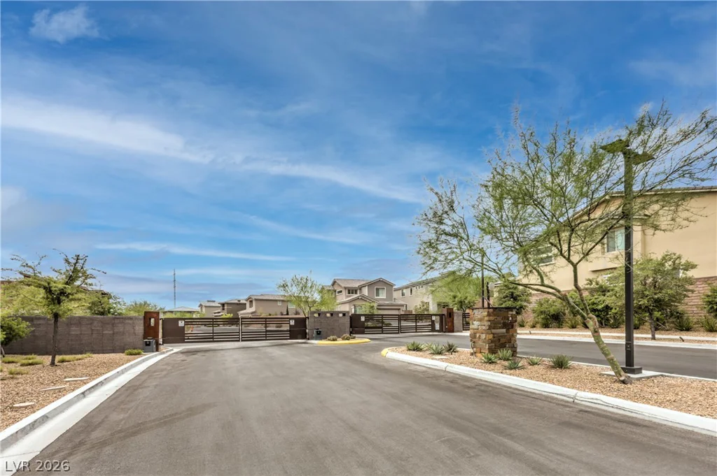 2592 Iron Crest, Las Vegas, NV 89138