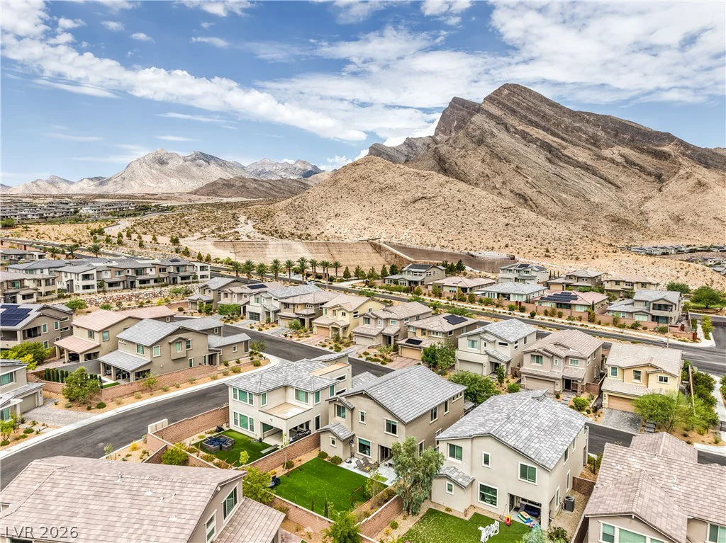 2592 Iron Crest, Las Vegas, NV 89138