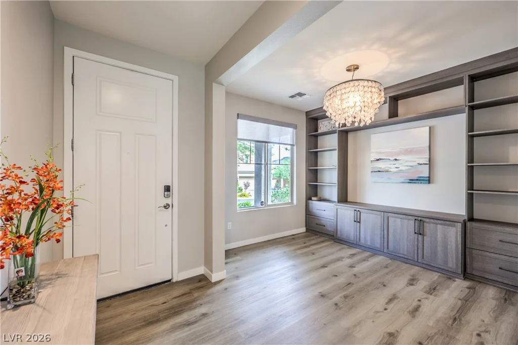 2592 Iron Crest, Las Vegas, NV 89138
