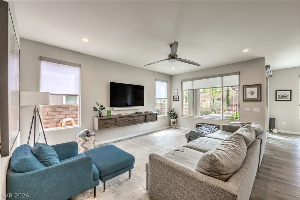 2592 Iron Crest, Las Vegas, NV 89138