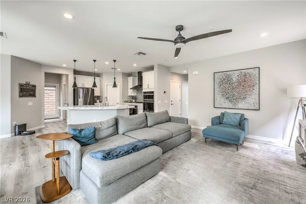 2592 Iron Crest, Las Vegas, NV 89138
