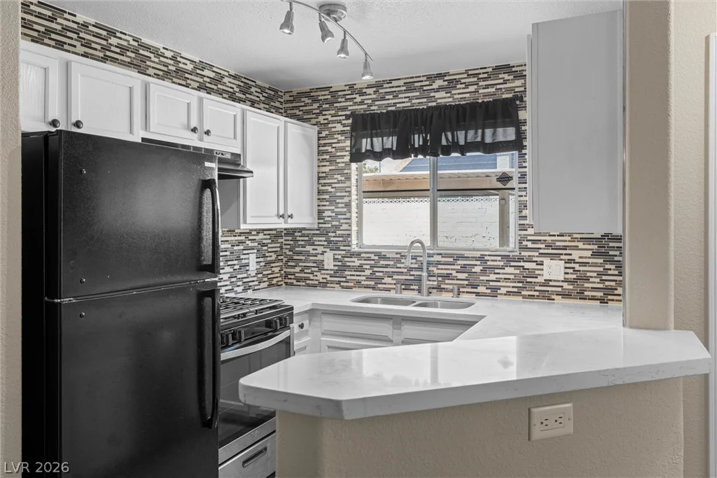 4300 Lake Mead, Las Vegas, NV 89108