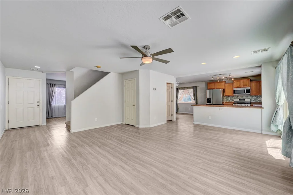 9139 Mackanos, Las Vegas, NV 89148