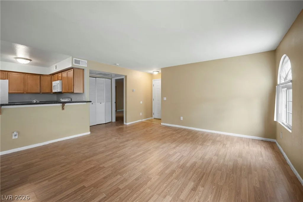 3145 Flamingo, Las Vegas, NV 89121