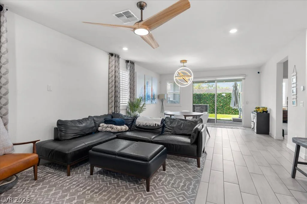 8949 Lucky Crest, Las Vegas, NV 89113