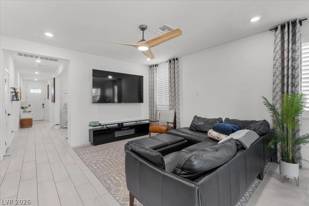 8949 Lucky Crest, Las Vegas, NV 89113