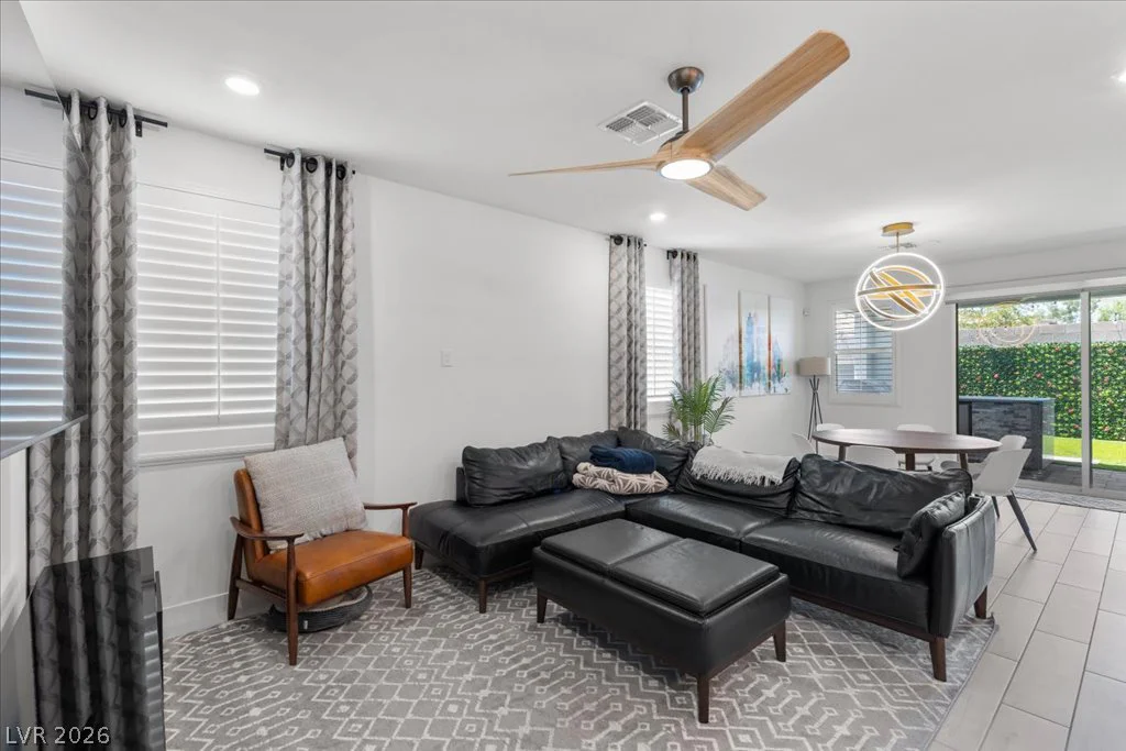 8949 Lucky Crest, Las Vegas, NV 89113