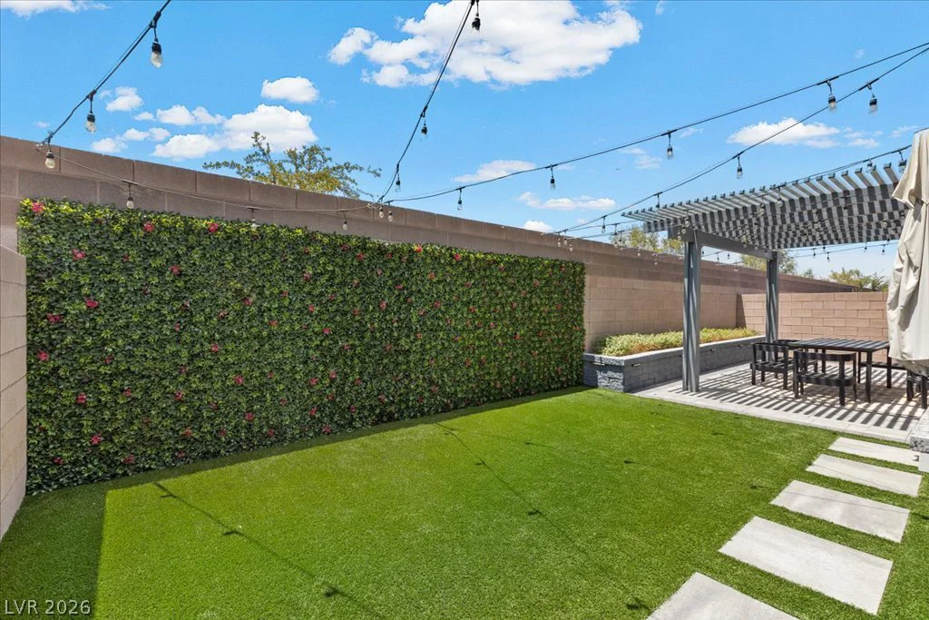 8949 Lucky Crest, Las Vegas, NV 89113