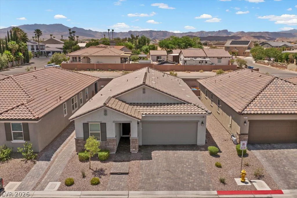 8949 Lucky Crest, Las Vegas, NV 89113