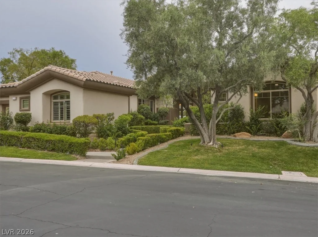 3 Isleworth, Henderson, NV 89052