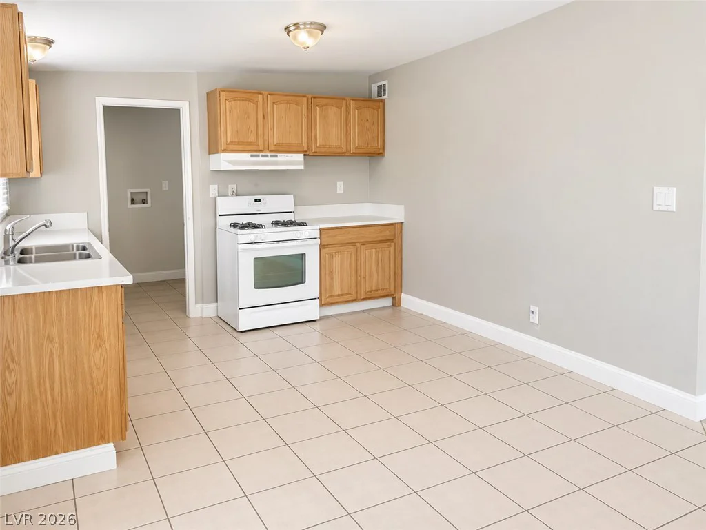 3224 Venus, Las Vegas, NV 89101
