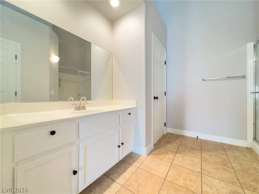 10020 Benjamin Nicholas, Las Vegas, NV 89144