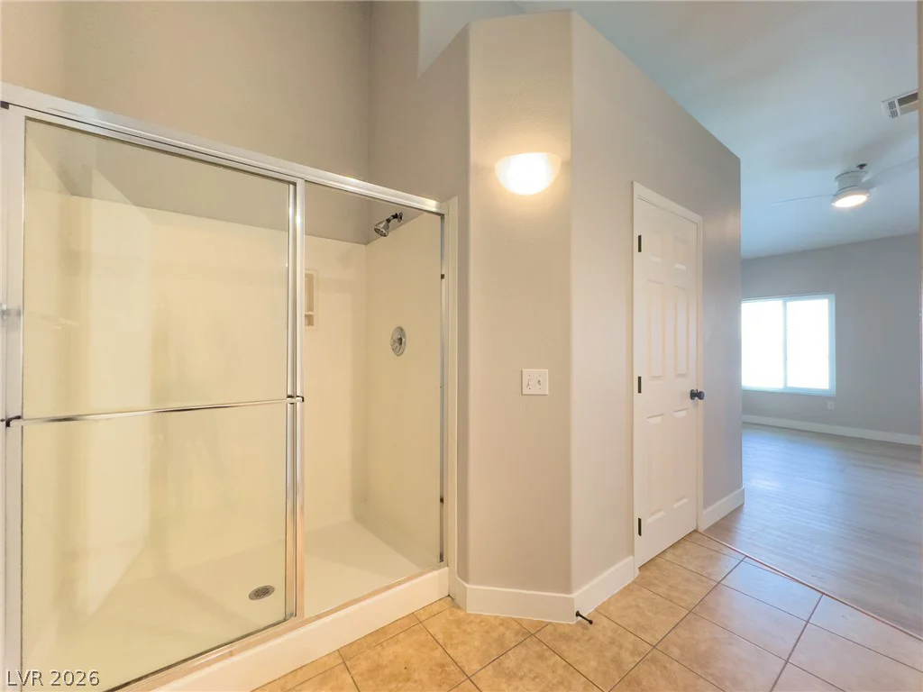 10020 Benjamin Nicholas, Las Vegas, NV 89144
