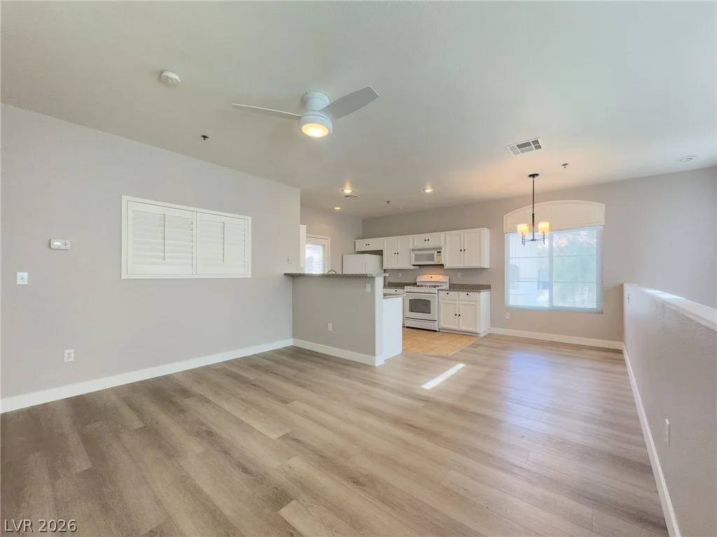 10020 Benjamin Nicholas, Las Vegas, NV 89144