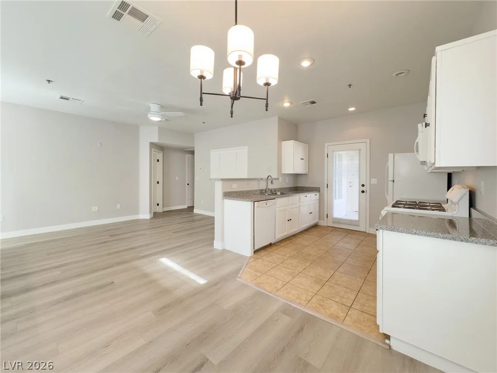 10020 Benjamin Nicholas, Las Vegas, NV 89144