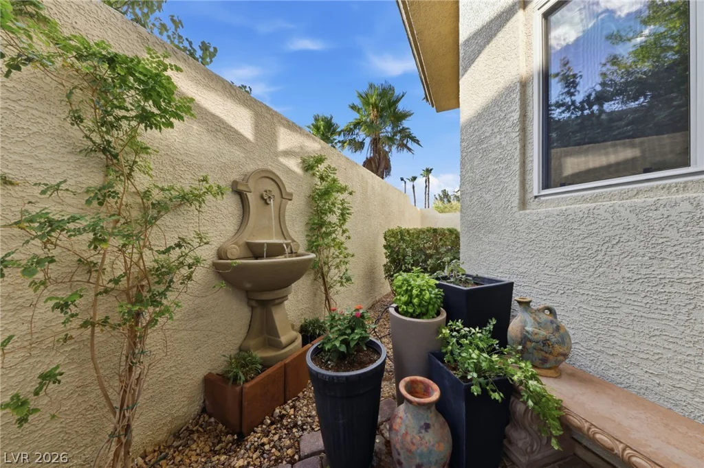 9253 Canyon Mesa, Las Vegas, NV 89144