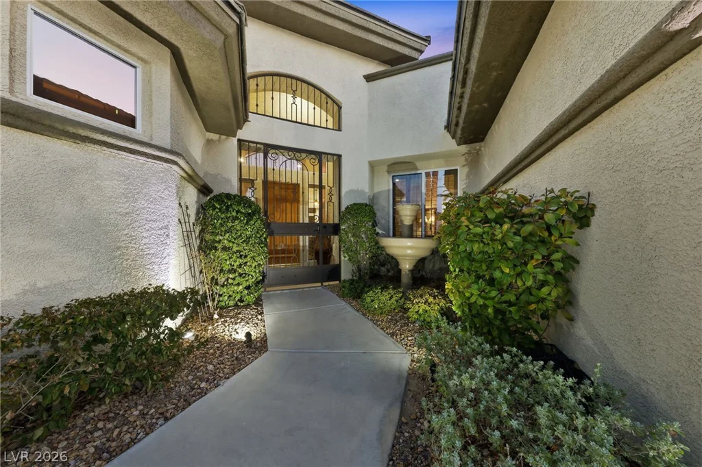9253 Canyon Mesa, Las Vegas, NV 89144