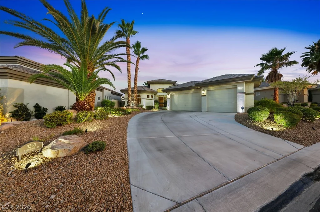 9253 Canyon Mesa, Las Vegas, NV 89144