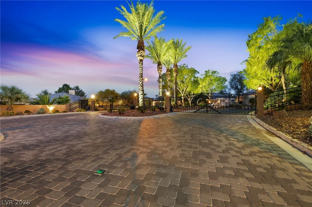 9253 Canyon Mesa, Las Vegas, NV 89144