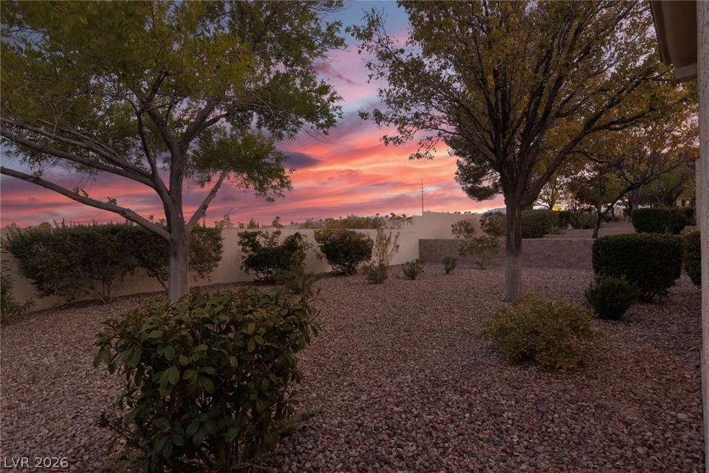 10627 Mission Lakes, Las Vegas, NV 89134