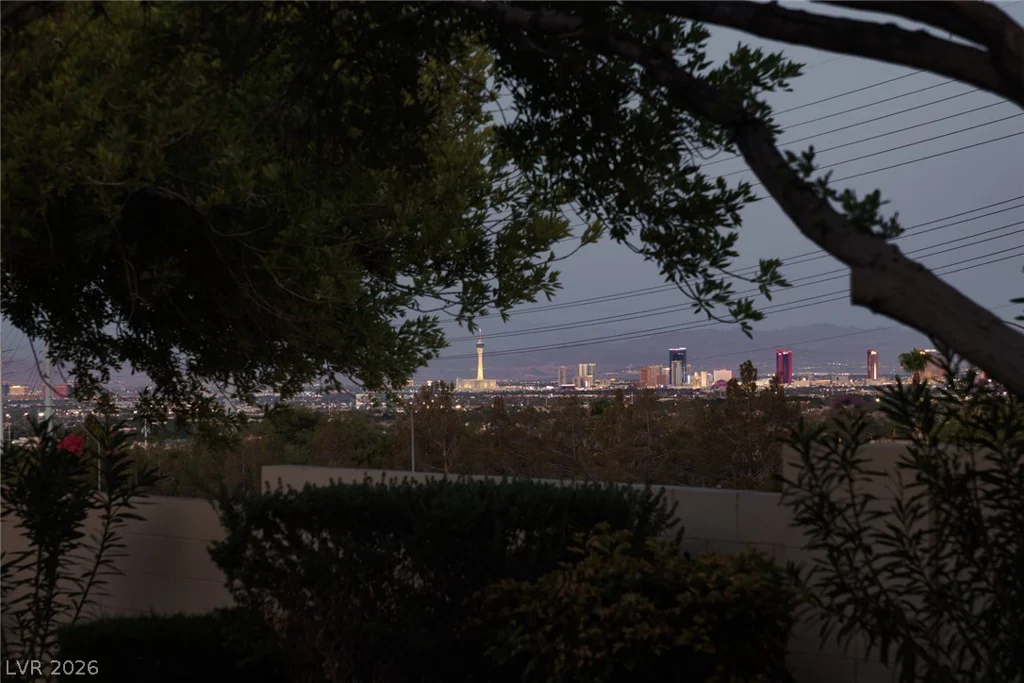 10627 Mission Lakes, Las Vegas, NV 89134