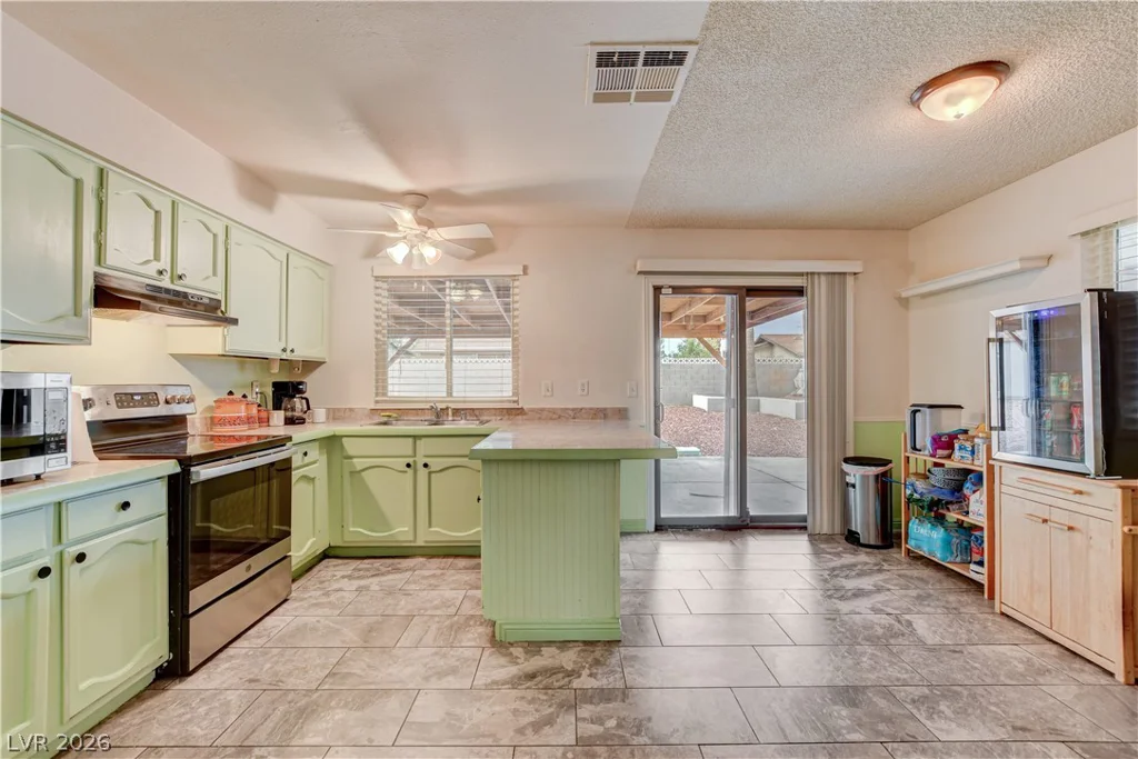 406 Ash, Henderson, NV 89015