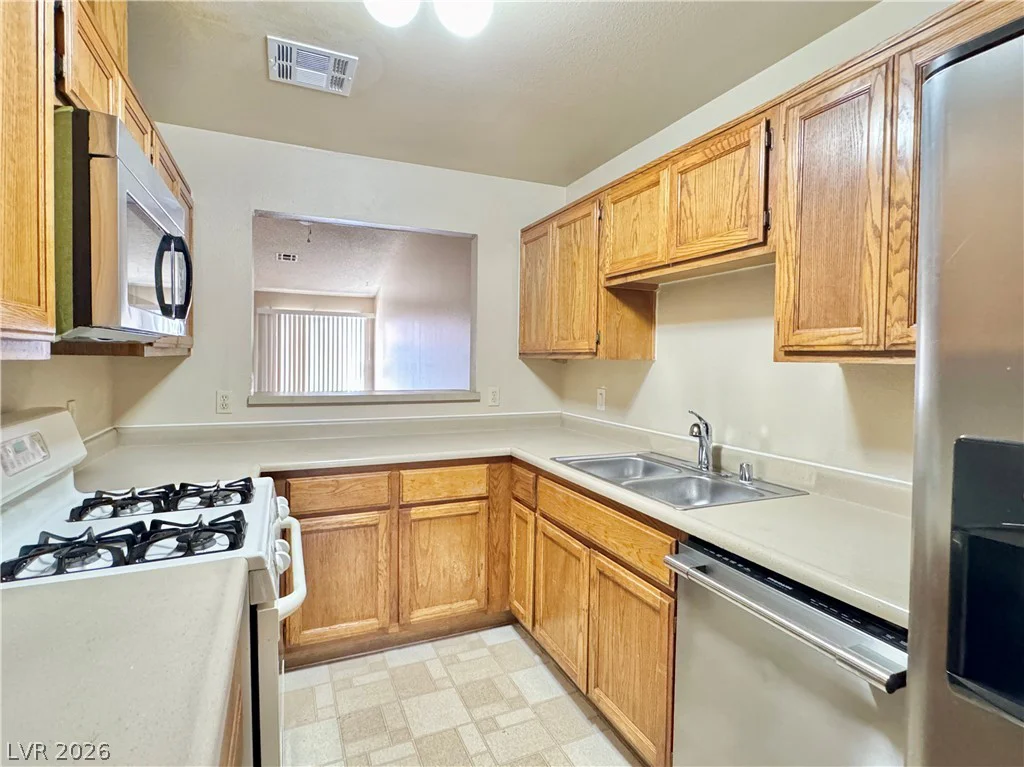 304 Crosswind, Las Vegas, NV 89145