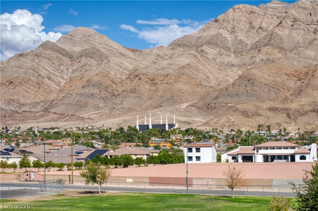 6440 Spanish Garden, Las Vegas, NV 89110