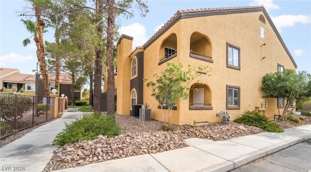 7950 Flamingo, Las Vegas, NV 89147