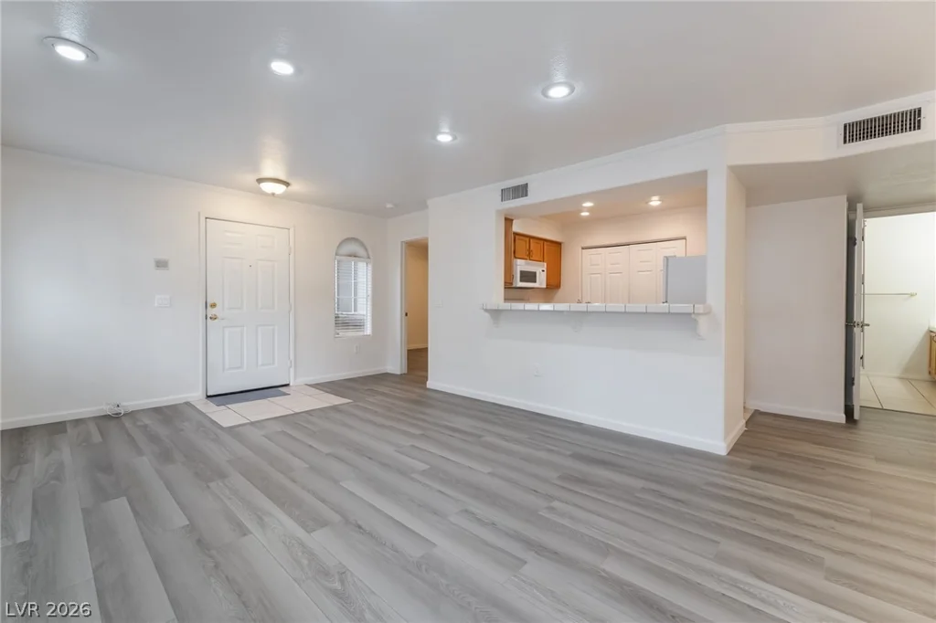 7950 Flamingo, Las Vegas, NV 89147