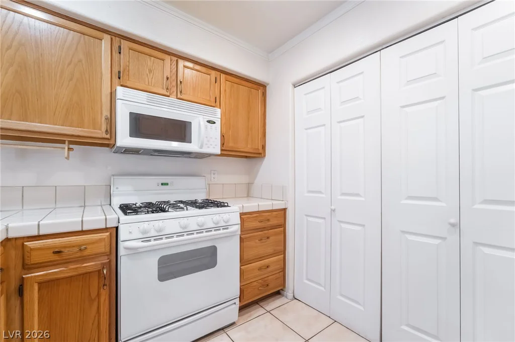 7950 Flamingo, Las Vegas, NV 89147