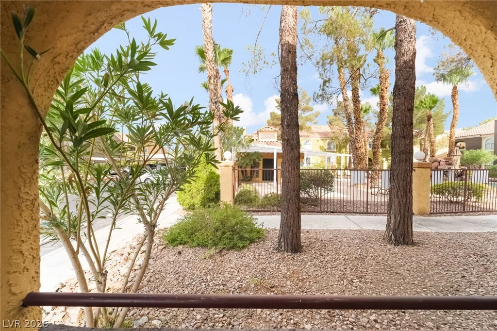 7950 Flamingo, Las Vegas, NV 89147