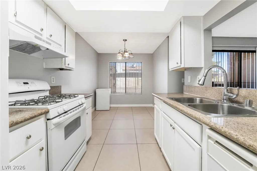 4580 CARRIAGE PARK, Las Vegas, NV 89121