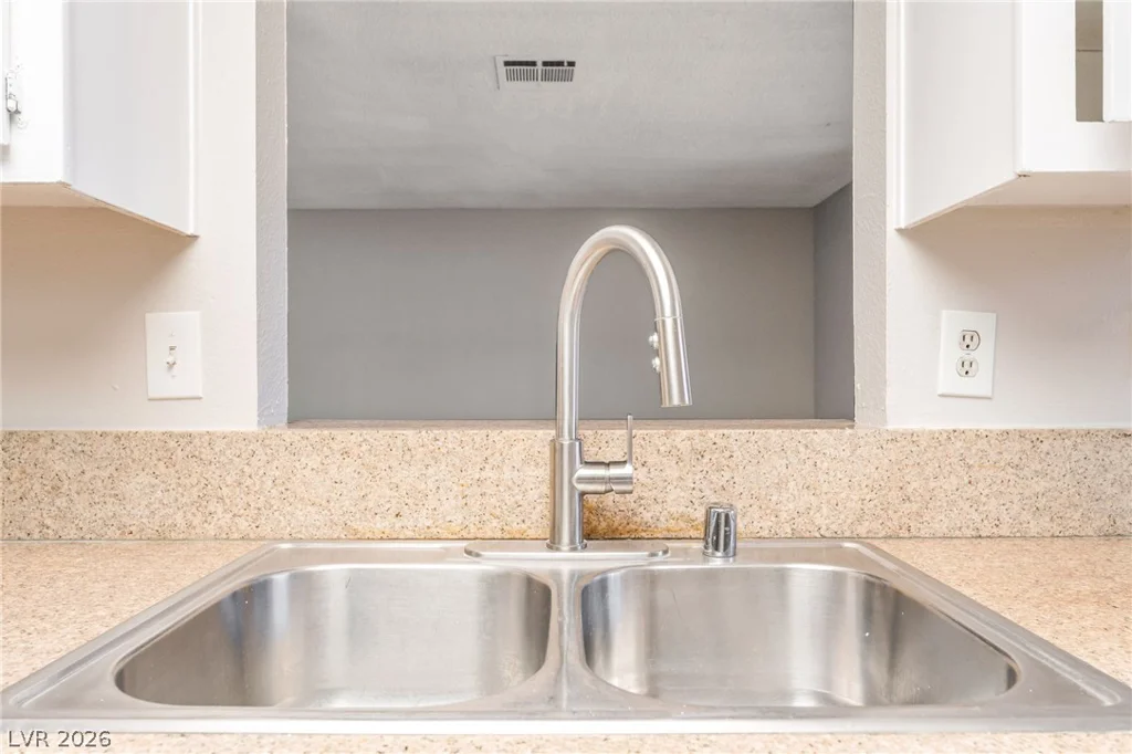 4580 CARRIAGE PARK, Las Vegas, NV 89121