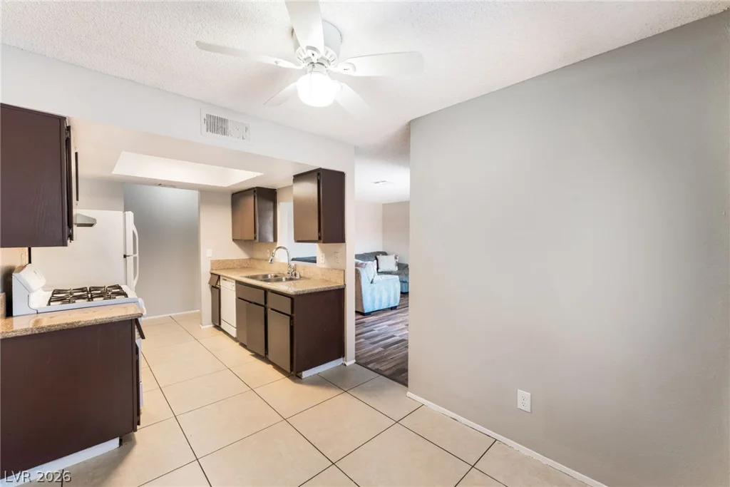 4580 CARRIAGE PARK, Las Vegas, NV 89121