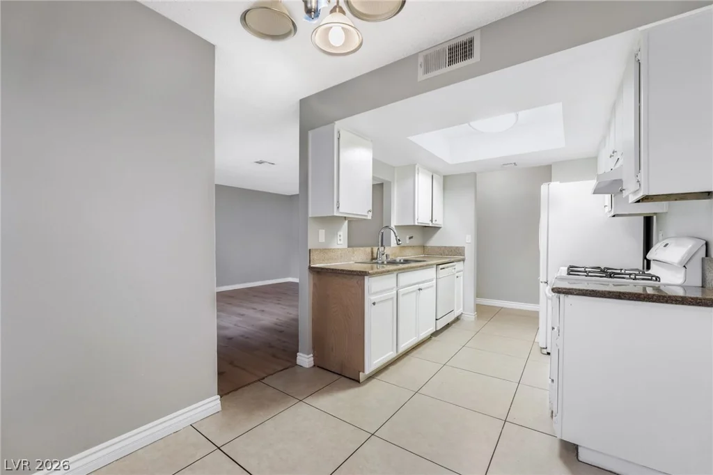 4580 CARRIAGE PARK, Las Vegas, NV 89121