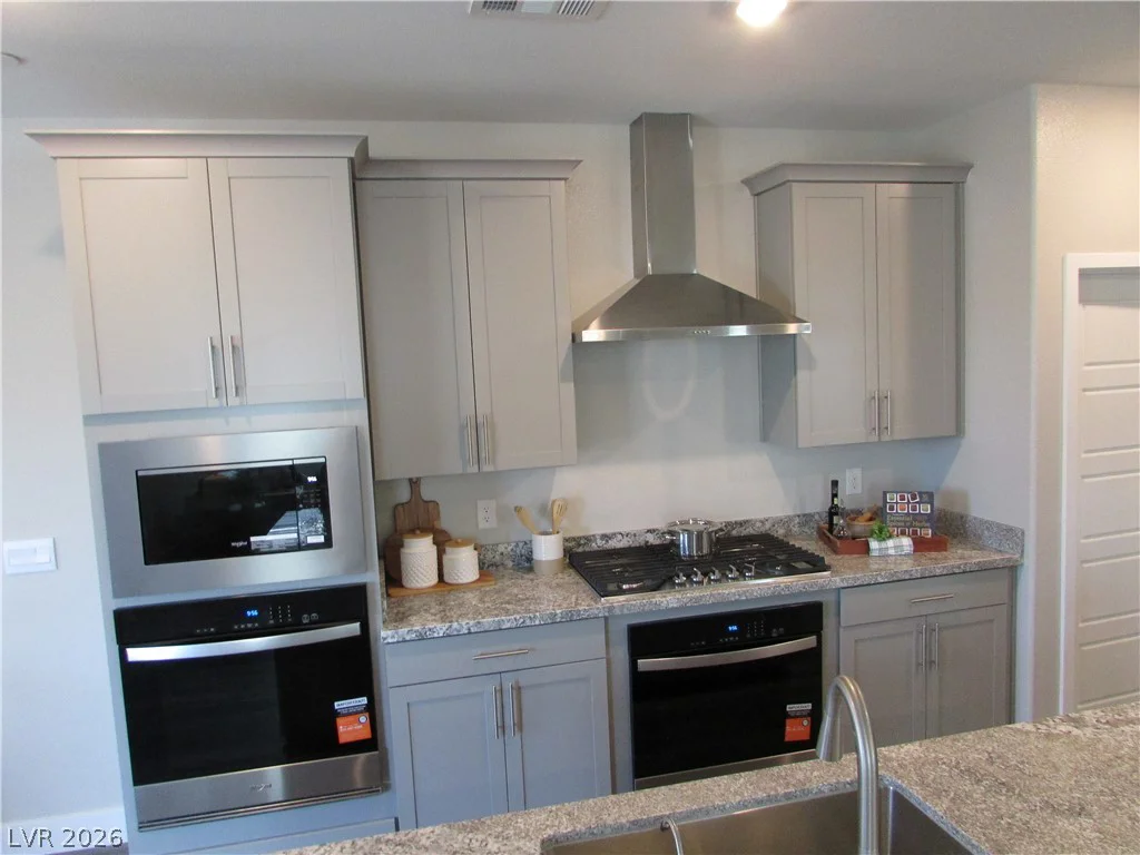 513 Chestnut Falcon, Henderson, NV 89011