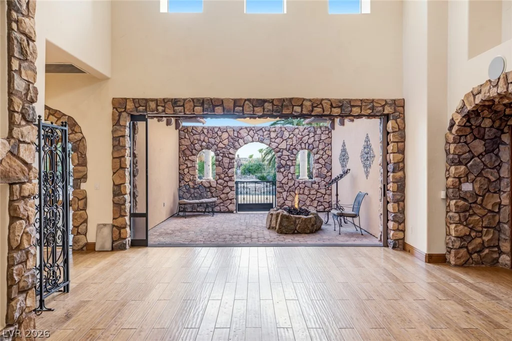 1369 Opal Valley, Henderson, NV 89052