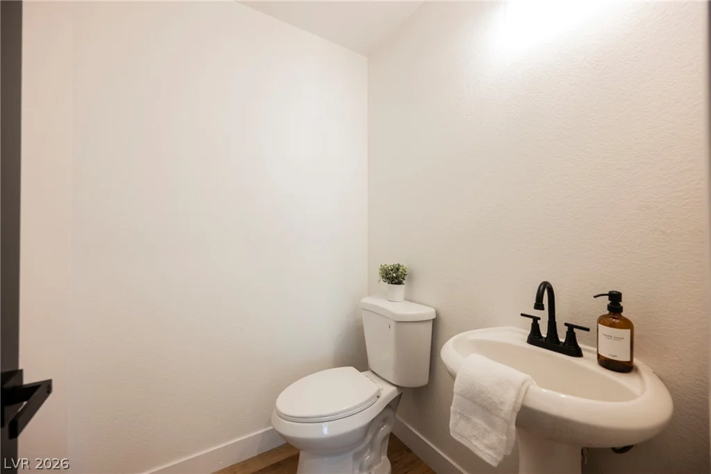 516 Shewsbury, Las Vegas, NV 89178