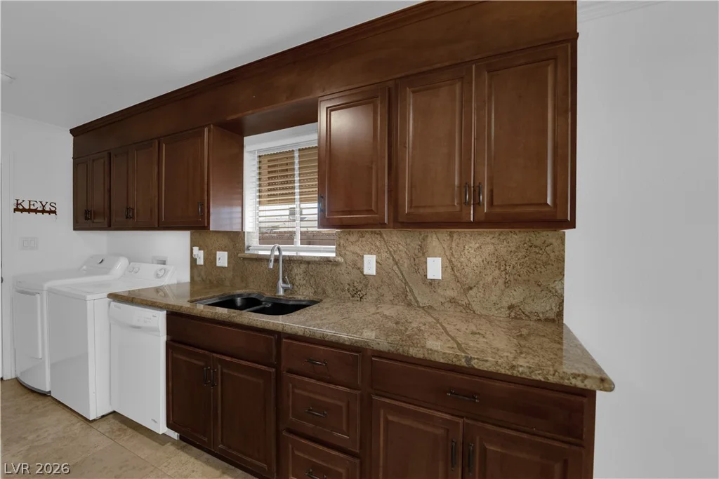 193 Greenbriar Townhouse, Las Vegas, NV 89121
